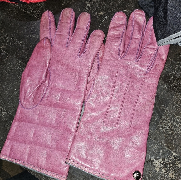Coach magenta leather gloves cashmere lining - Picture 1 of 9